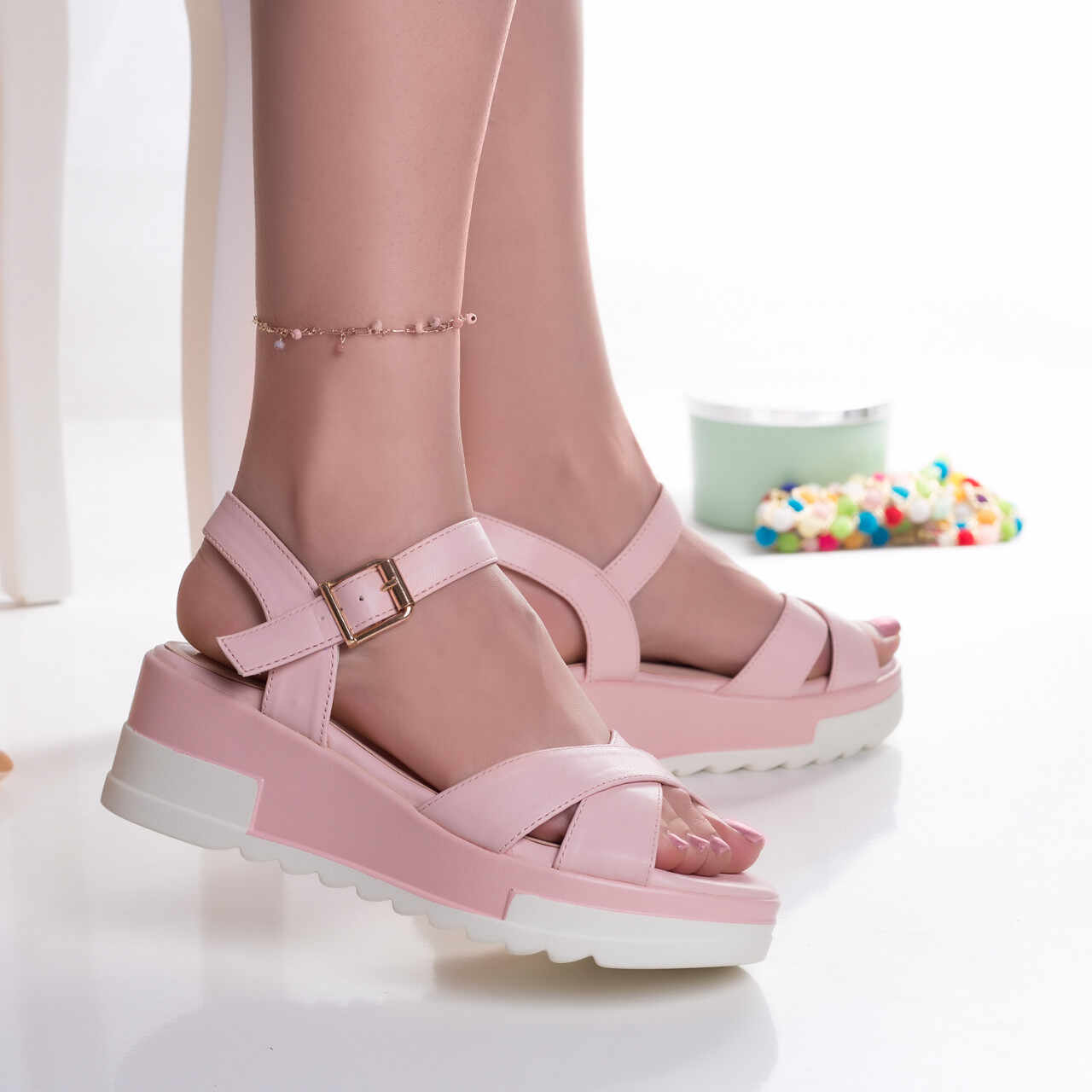 Sandale dama cu platforma roz din piele ecologica Robli