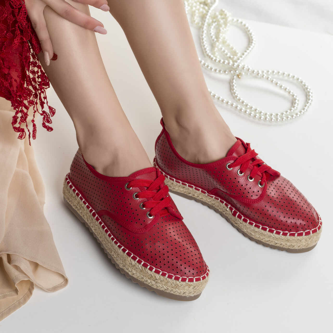 Pantofi dama casual rosii din piele naturala vuida