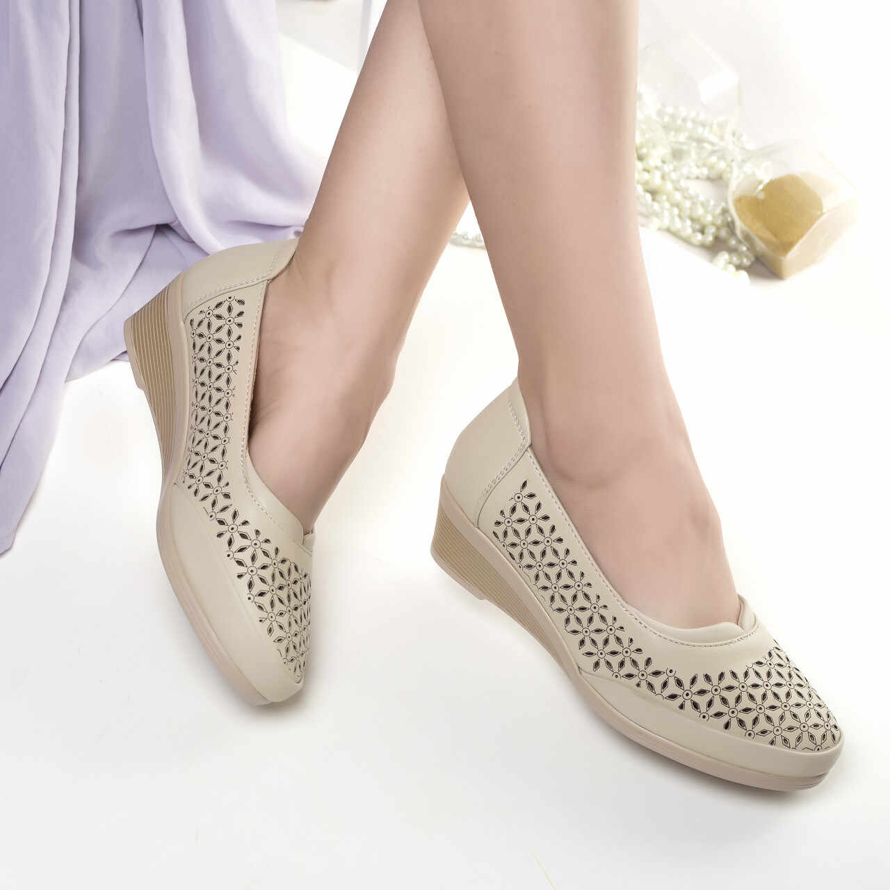 pantofi dama cu platforma bej din piele ecologica nazec